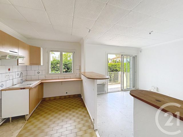 Appartement à vendre - 2 pièces - 40.01 m2 - FREJUS - 83 - PROVENCE-ALPES-COTE-D-AZUR - Century 21 Sud Habitat