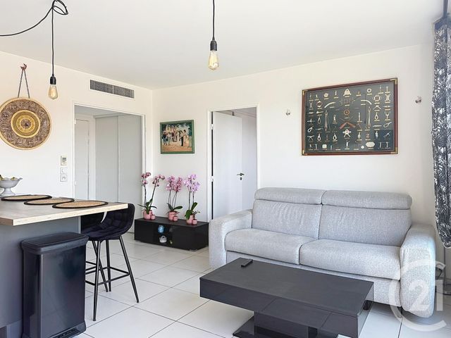 Appartement F2 à vendre - 2 pièces - 47.15 m2 - FREJUS - 83 - PROVENCE-ALPES-COTE-D-AZUR - Century 21 Sud Habitat