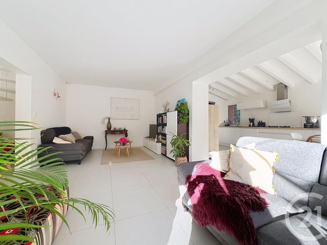 maison à vendre - 5 pièces - 113.04 m2 - ST RAPHAEL - 83 - PROVENCE-ALPES-COTE-D-AZUR - Century 21 Sud Habitat