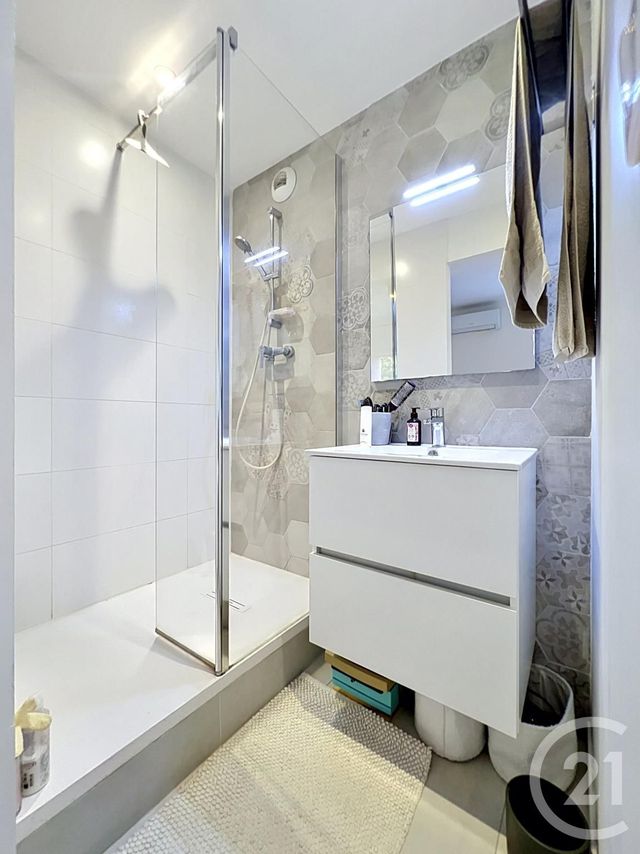 maison à vendre - 5 pièces - 113.04 m2 - ST RAPHAEL - 83 - PROVENCE-ALPES-COTE-D-AZUR - Century 21 Sud Habitat