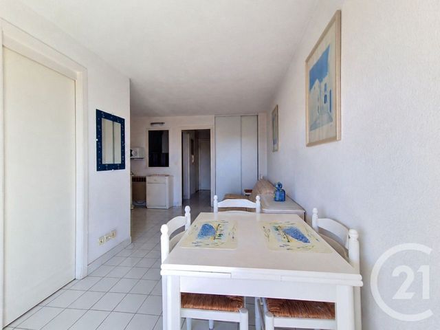 Appartement F1 bis à vendre - 2 pièces - 26.49 m2 - FREJUS - 83 - PROVENCE-ALPES-COTE-D-AZUR - Century 21 Sud Habitat