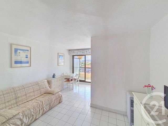 Appartement F1 bis à vendre - 2 pièces - 26.49 m2 - FREJUS - 83 - PROVENCE-ALPES-COTE-D-AZUR - Century 21 Sud Habitat