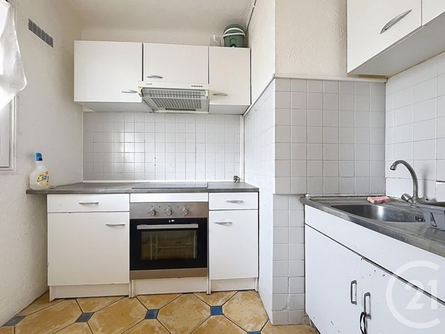 Appartement Studio à vendre - 1 pièce - 28.3 m2 - FREJUS - 83 - PROVENCE-ALPES-COTE-D-AZUR - Century 21 Sud Habitat