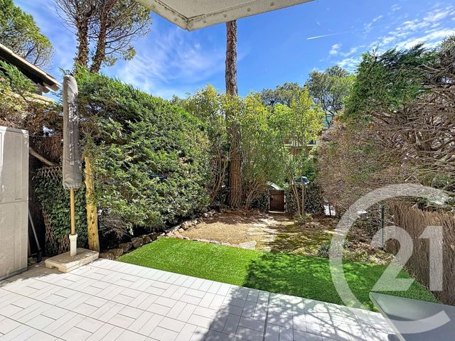 Appartement T2 à vendre - 2 pièces - 23.75 m2 - ST RAPHAEL - 83 - PROVENCE-ALPES-COTE-D-AZUR - Century 21 Sud Habitat