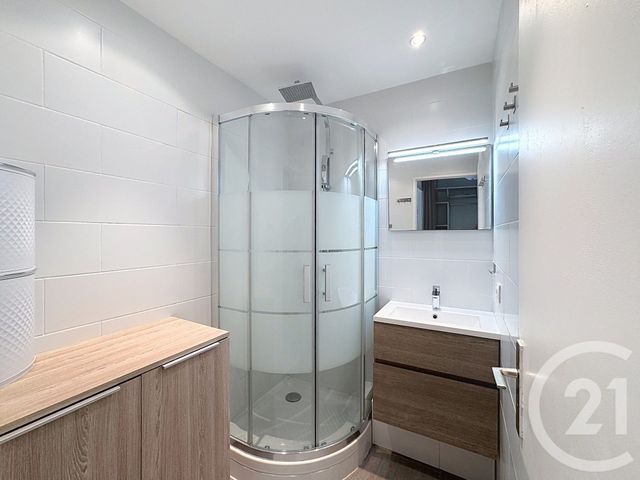 Appartement T2 à vendre - 2 pièces - 23.75 m2 - ST RAPHAEL - 83 - PROVENCE-ALPES-COTE-D-AZUR - Century 21 Sud Habitat
