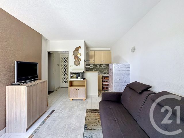 Appartement T2 à vendre - 2 pièces - 23.75 m2 - ST RAPHAEL - 83 - PROVENCE-ALPES-COTE-D-AZUR - Century 21 Sud Habitat