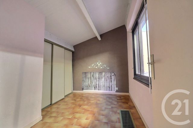 Appartement F2 à vendre - 2 pièces - 62.1 m2 - FREJUS - 83 - PROVENCE-ALPES-COTE-D-AZUR - Century 21 Sud Habitat