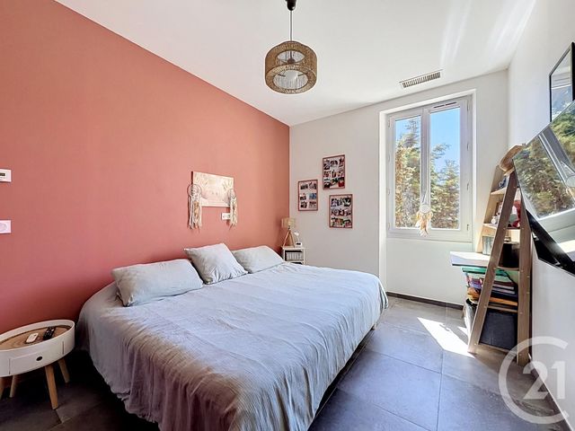 Appartement T3 à vendre - 3 pièces - 79.31 m2 - FREJUS - 83 - PROVENCE-ALPES-COTE-D-AZUR - Century 21 Sud Habitat