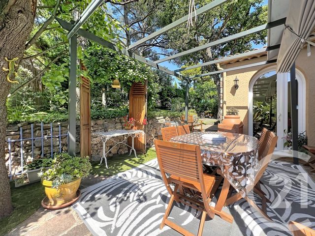 maison à vendre - 8 pièces - 175.0 m2 - ST RAPHAEL - 83 - PROVENCE-ALPES-COTE-D-AZUR - Century 21 Sud Habitat