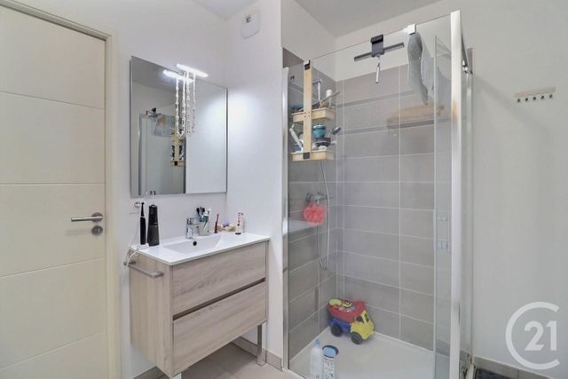 Appartement F3 à vendre - 3 pièces - 67.92 m2 - FREJUS - 83 - PROVENCE-ALPES-COTE-D-AZUR - Century 21 Sud Habitat