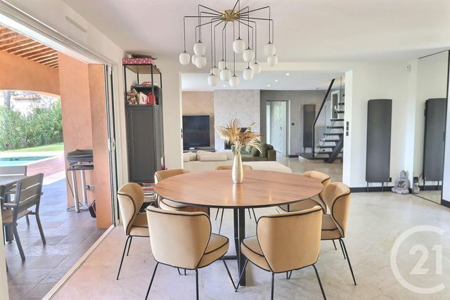 maison à vendre - 6 pièces - 160.0 m2 - FREJUS - 83 - PROVENCE-ALPES-COTE-D-AZUR - Century 21 Sud Habitat