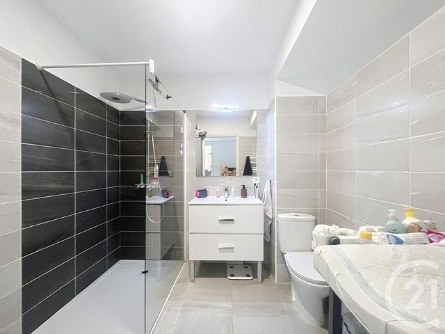Appartement F3 à vendre - 3 pièces - 88.0 m2 - PUGET SUR ARGENS - 83 - PROVENCE-ALPES-COTE-D-AZUR - Century 21 Sud Habitat