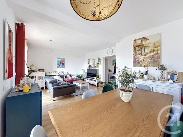 Appartement T4 à vendre - 4 pièces - 67.8 m2 - FREJUS - 83 - PROVENCE-ALPES-COTE-D-AZUR - Century 21 Sud Habitat