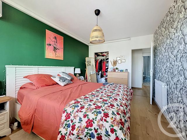 Appartement T4 à vendre - 4 pièces - 67.8 m2 - FREJUS - 83 - PROVENCE-ALPES-COTE-D-AZUR - Century 21 Sud Habitat
