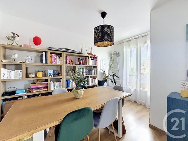 Appartement T4 à vendre - 4 pièces - 67.8 m2 - FREJUS - 83 - PROVENCE-ALPES-COTE-D-AZUR - Century 21 Sud Habitat