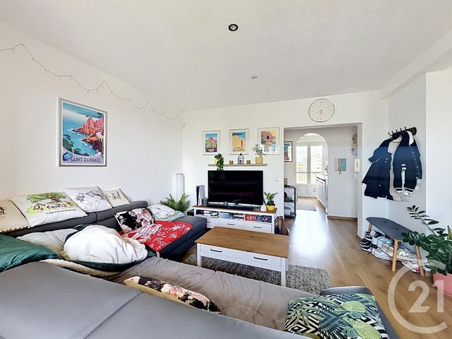 Appartement T4 à vendre - 4 pièces - 67.8 m2 - FREJUS - 83 - PROVENCE-ALPES-COTE-D-AZUR - Century 21 Sud Habitat