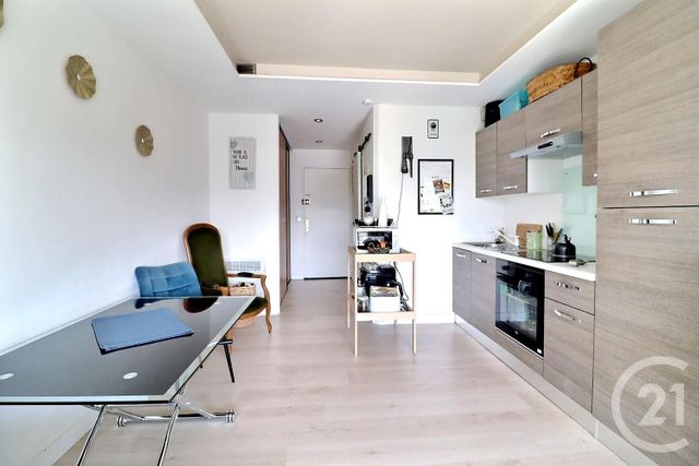 Appartement Studio à vendre - 1 pièce - 21.44 m2 - FREJUS - 83 - PROVENCE-ALPES-COTE-D-AZUR - Century 21 Sud Habitat