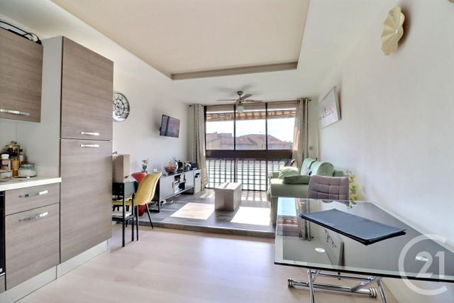 Appartement Studio à vendre - 1 pièce - 21.44 m2 - FREJUS - 83 - PROVENCE-ALPES-COTE-D-AZUR - Century 21 Sud Habitat