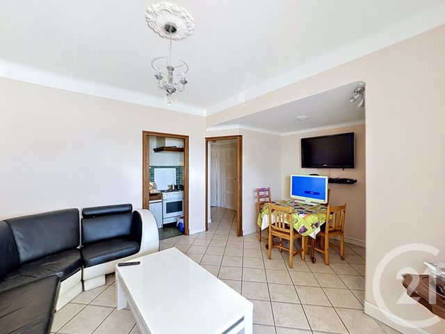 Appartement T2 à vendre - 2 pièces - 44.35 m2 - FREJUS - 83 - PROVENCE-ALPES-COTE-D-AZUR - Century 21 Sud Habitat