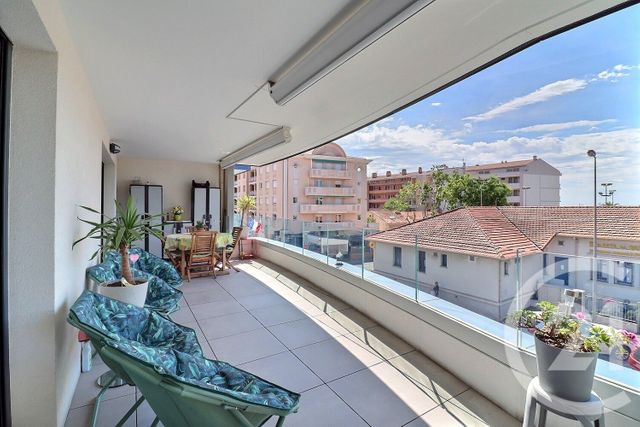 Appartement T3 à vendre - 3 pièces - 92.31 m2 - FREJUS - 83 - PROVENCE-ALPES-COTE-D-AZUR - Century 21 Sud Habitat