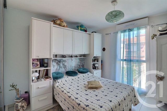 Appartement T3 à vendre - 3 pièces - 92.31 m2 - FREJUS - 83 - PROVENCE-ALPES-COTE-D-AZUR - Century 21 Sud Habitat