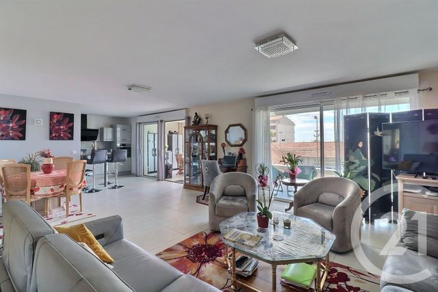 Appartement T3 à vendre - 3 pièces - 92.31 m2 - FREJUS - 83 - PROVENCE-ALPES-COTE-D-AZUR - Century 21 Sud Habitat