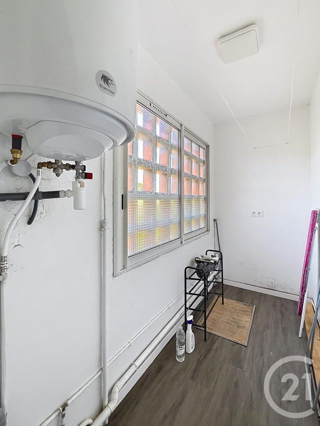 Appartement F2 à vendre - 2 pièces - 59.98 m2 - FREJUS - 83 - PROVENCE-ALPES-COTE-D-AZUR - Century 21 Sud Habitat
