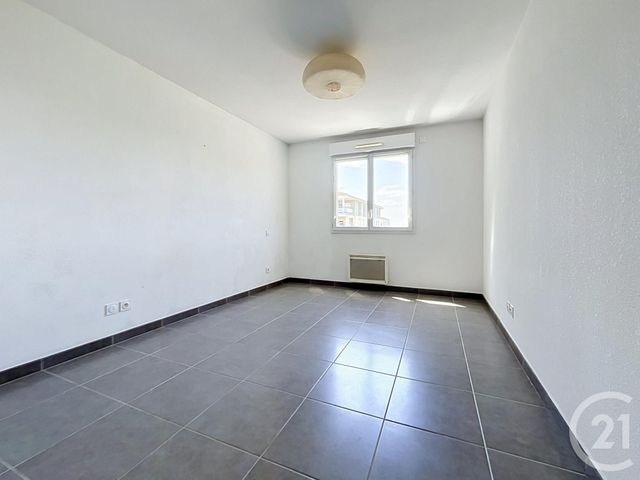 Appartement F3 à vendre - 3 pièces - 74.9 m2 - ST RAPHAEL - 83 - PROVENCE-ALPES-COTE-D-AZUR - Century 21 Sud Habitat
