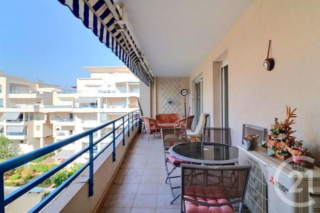 Appartement T3 à vendre - 3 pièces - 65.48 m2 - FREJUS - 83 - PROVENCE-ALPES-COTE-D-AZUR - Century 21 Sud Habitat
