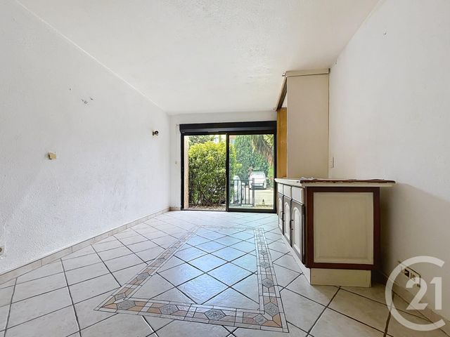 Appartement Studio à vendre - 1 pièce - 26.0 m2 - FREJUS - 83 - PROVENCE-ALPES-COTE-D-AZUR - Century 21 Sud Habitat