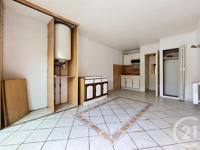 Appartement Studio à vendre - 1 pièce - 26.0 m2 - FREJUS - 83 - PROVENCE-ALPES-COTE-D-AZUR - Century 21 Sud Habitat