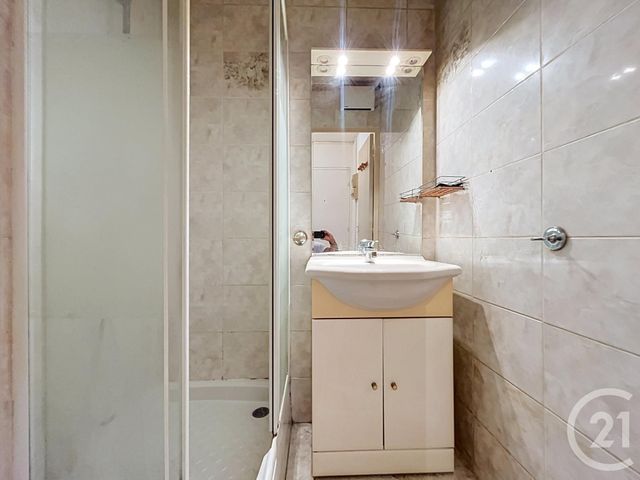 Appartement Studio à vendre - 1 pièce - 26.0 m2 - FREJUS - 83 - PROVENCE-ALPES-COTE-D-AZUR - Century 21 Sud Habitat