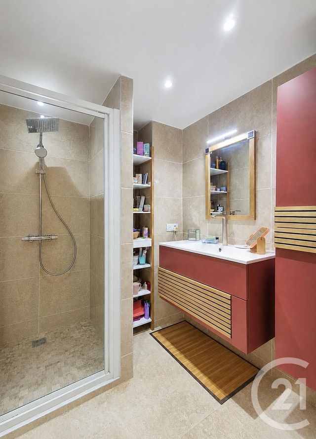 Appartement F2 à vendre - 2 pièces - 44.38 m2 - FREJUS - 83 - PROVENCE-ALPES-COTE-D-AZUR - Century 21 Sud Habitat