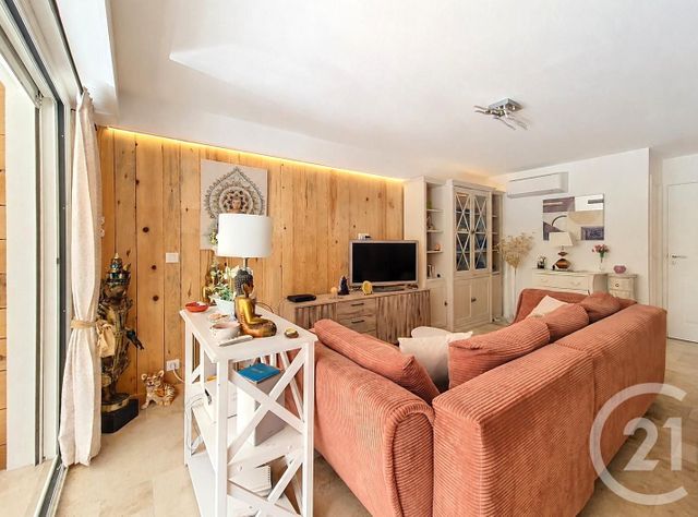 Appartement F2 à vendre - 2 pièces - 44.38 m2 - FREJUS - 83 - PROVENCE-ALPES-COTE-D-AZUR - Century 21 Sud Habitat