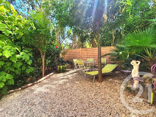 Appartement F2 à vendre - 2 pièces - 44.38 m2 - FREJUS - 83 - PROVENCE-ALPES-COTE-D-AZUR - Century 21 Sud Habitat