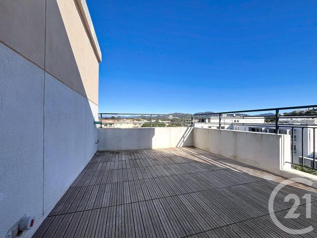 Appartement F3 à vendre - 3 pièces - 67.1 m2 - ST RAPHAEL - 83 - PROVENCE-ALPES-COTE-D-AZUR - Century 21 Sud Habitat