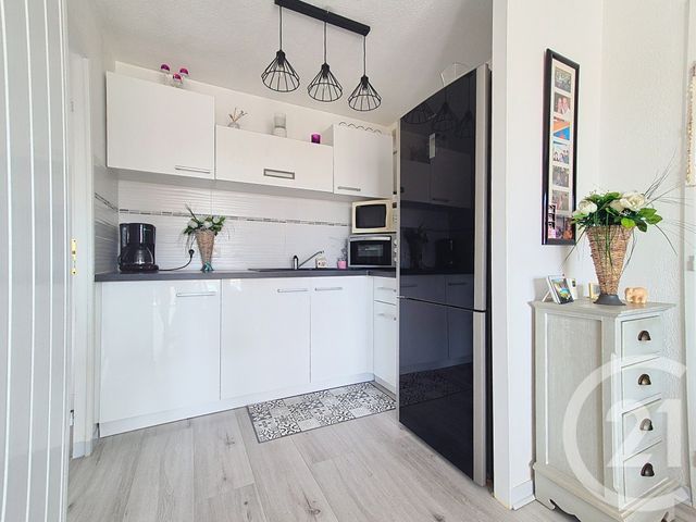 Appartement T2 à vendre - 2 pièces - 36.39 m2 - FREJUS - 83 - PROVENCE-ALPES-COTE-D-AZUR - Century 21 Sud Habitat