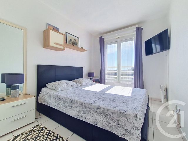 Appartement T2 à vendre - 2 pièces - 36.39 m2 - FREJUS - 83 - PROVENCE-ALPES-COTE-D-AZUR - Century 21 Sud Habitat