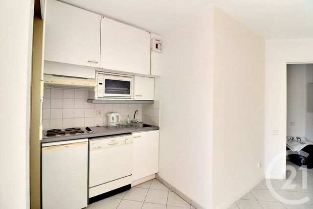 Appartement Studio à vendre - 1 pièce - 27.67 m2 - FREJUS - 83 - PROVENCE-ALPES-COTE-D-AZUR - Century 21 Sud Habitat