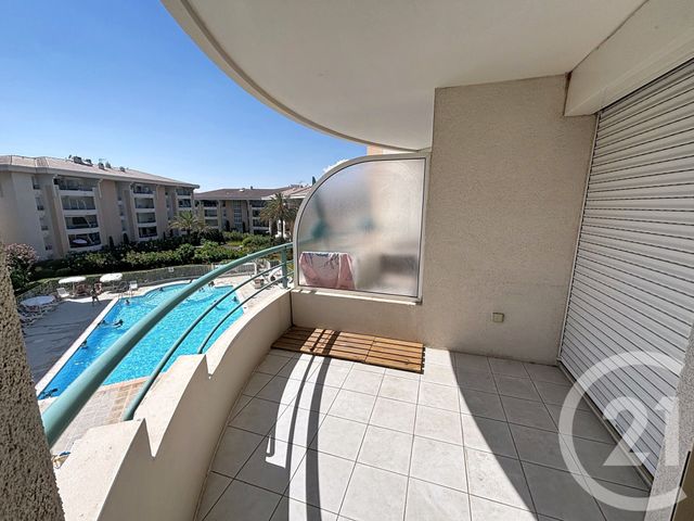 Appartement Studio à vendre - 1 pièce - 27.67 m2 - FREJUS - 83 - PROVENCE-ALPES-COTE-D-AZUR - Century 21 Sud Habitat