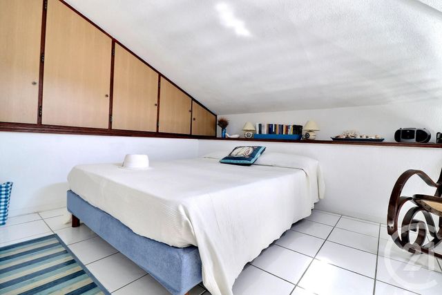 Appartement T2 à vendre - 2 pièces - 27.0 m2 - FREJUS - 83 - PROVENCE-ALPES-COTE-D-AZUR - Century 21 Sud Habitat