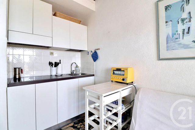 Appartement T2 à vendre - 2 pièces - 27.0 m2 - FREJUS - 83 - PROVENCE-ALPES-COTE-D-AZUR - Century 21 Sud Habitat
