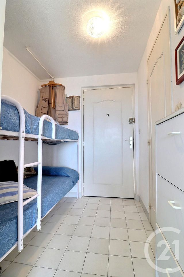 Appartement T2 à vendre - 2 pièces - 27.0 m2 - FREJUS - 83 - PROVENCE-ALPES-COTE-D-AZUR - Century 21 Sud Habitat