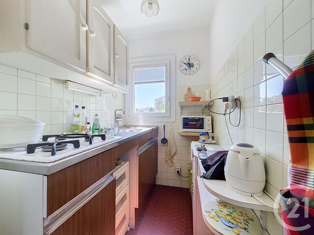 Appartement T2 à vendre - 2 pièces - 28.0 m2 - FREJUS - 83 - PROVENCE-ALPES-COTE-D-AZUR - Century 21 Sud Habitat