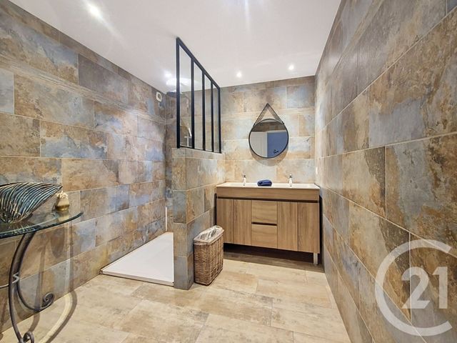 maison à vendre - 7 pièces - 190.0 m2 - FREJUS - 83 - PROVENCE-ALPES-COTE-D-AZUR - Century 21 Sud Habitat