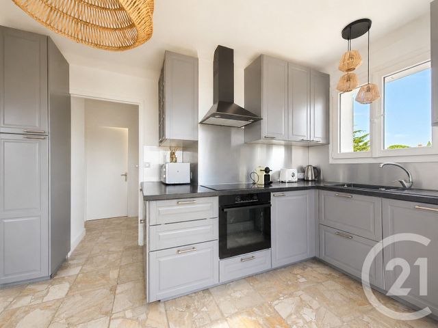 maison à vendre - 7 pièces - 190.0 m2 - FREJUS - 83 - PROVENCE-ALPES-COTE-D-AZUR - Century 21 Sud Habitat