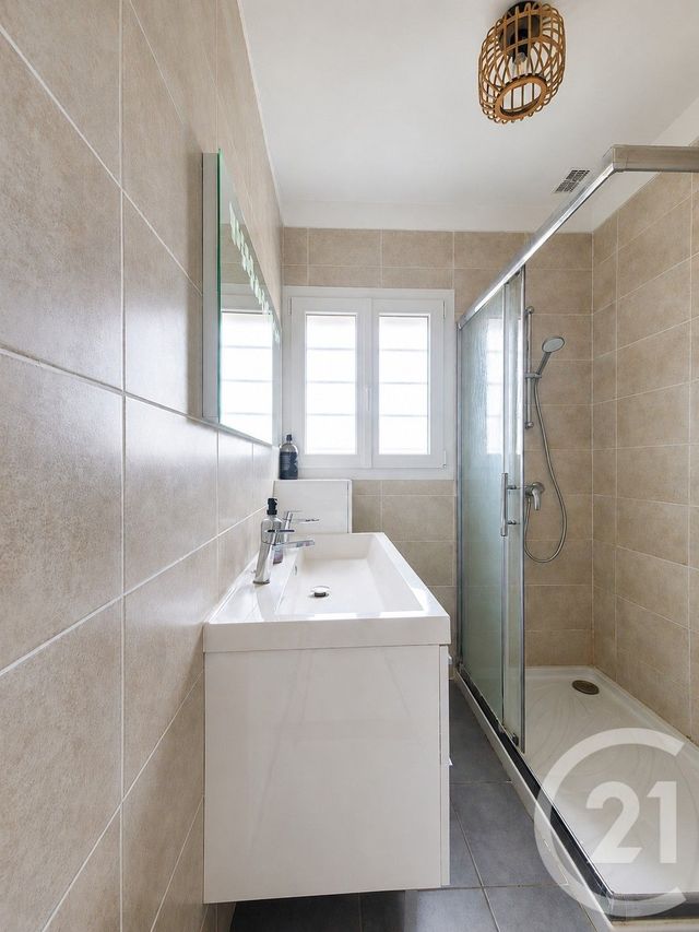 maison à vendre - 7 pièces - 190.0 m2 - FREJUS - 83 - PROVENCE-ALPES-COTE-D-AZUR - Century 21 Sud Habitat