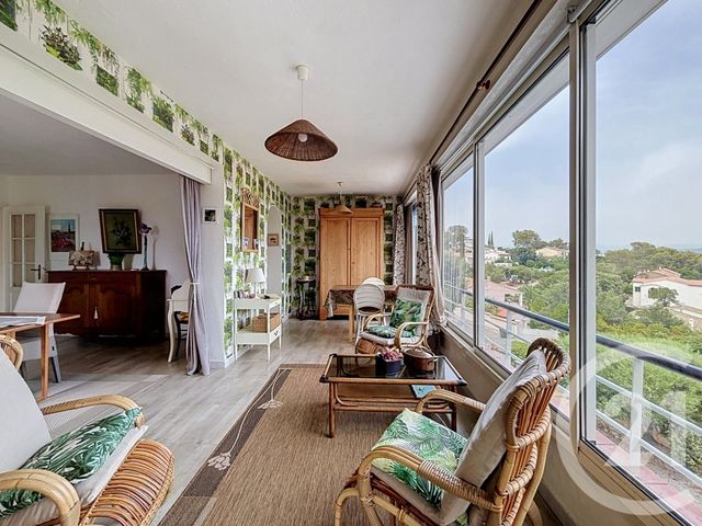Appartement F2 bis à vendre - 4 pièces - 83.13 m2 - FREJUS - 83 - PROVENCE-ALPES-COTE-D-AZUR - Century 21 Sud Habitat