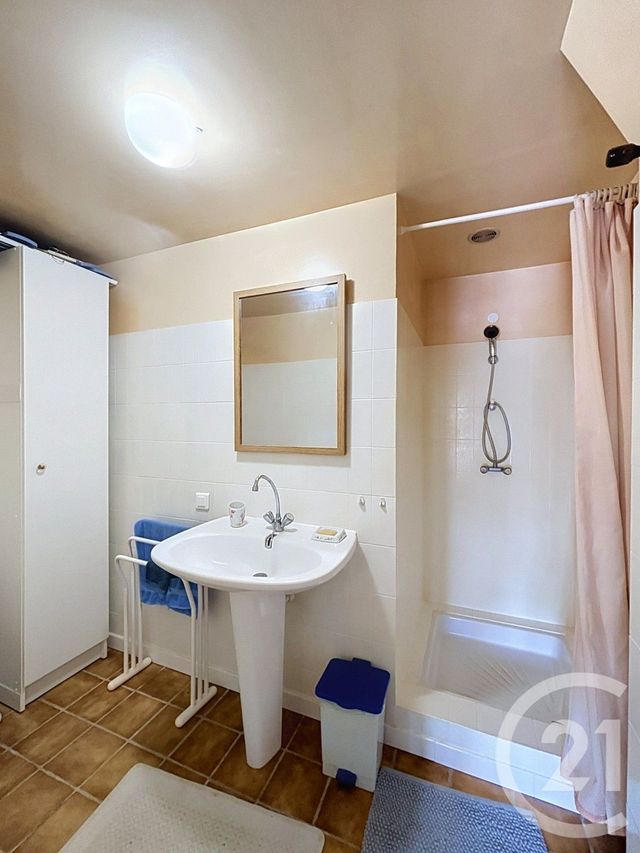 Appartement F2 bis à vendre - 4 pièces - 83.13 m2 - FREJUS - 83 - PROVENCE-ALPES-COTE-D-AZUR - Century 21 Sud Habitat