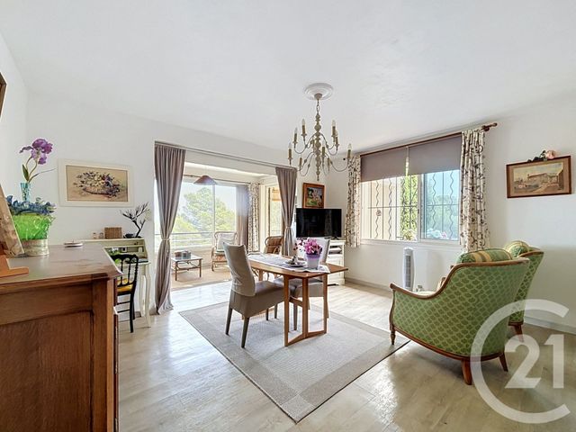 Appartement F2 bis à vendre - 4 pièces - 83.13 m2 - FREJUS - 83 - PROVENCE-ALPES-COTE-D-AZUR - Century 21 Sud Habitat